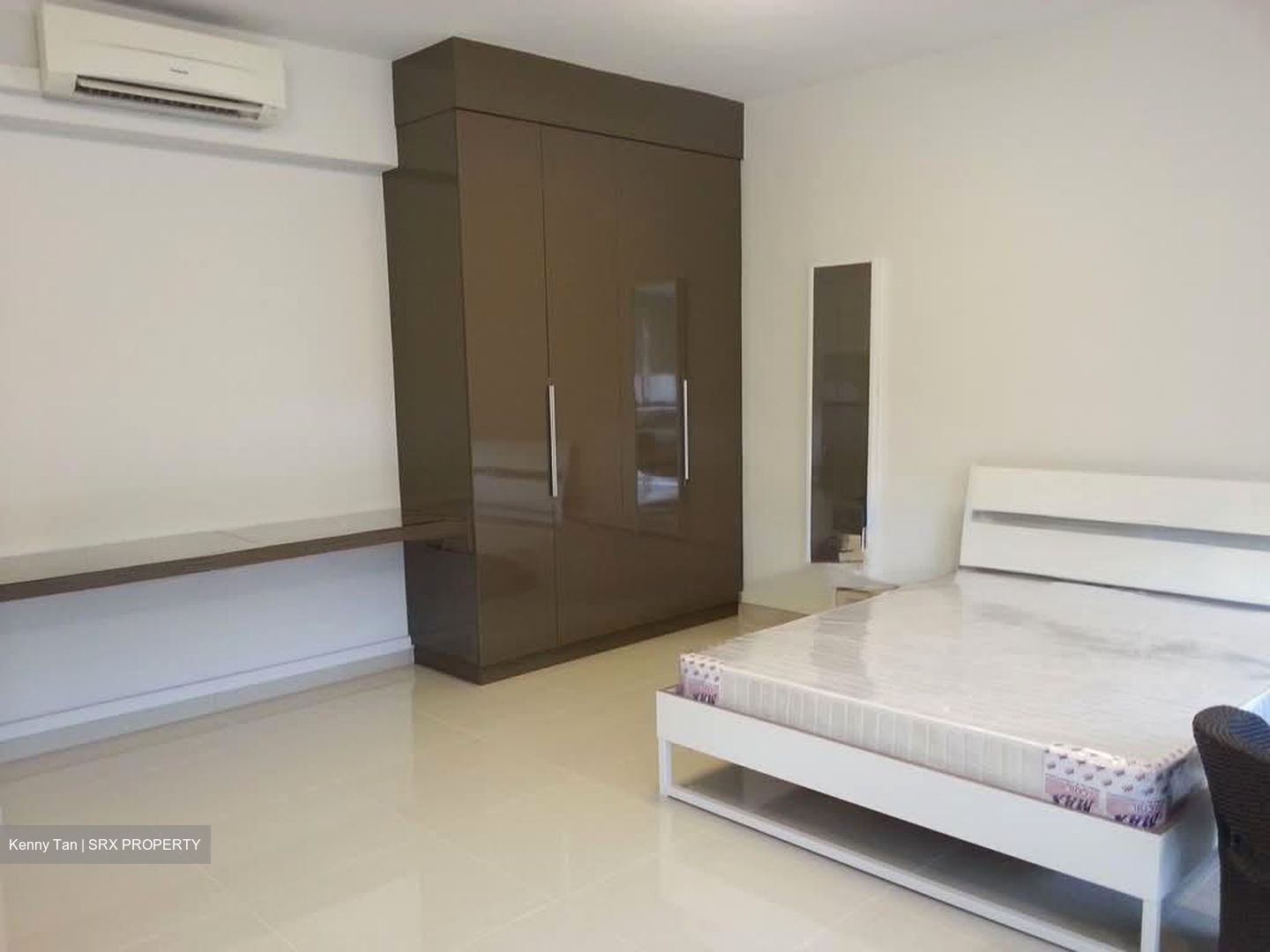 Lakepoint Condominium (D22), Condominium #557106901